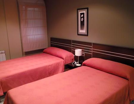 Pension Restaurante Tino Momán 외부 사진